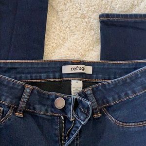 Refuge women’s skinny jeans size 4 EUC. Worn once